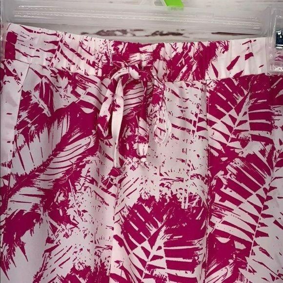 West‎ Loop Pink and White Dotted Leaf tropical pull on small medium Shorts - Picture 6 of 9